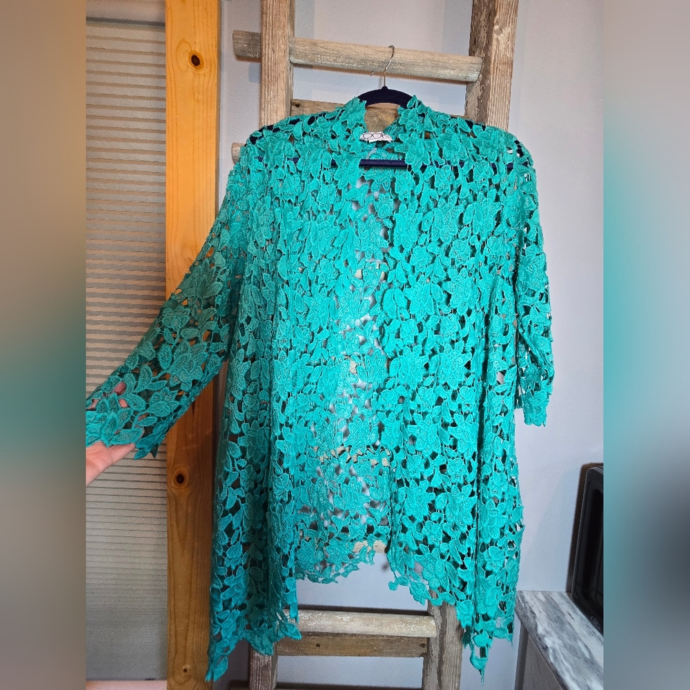 Teal Floral Lace Cardigan type The Look Size Medium